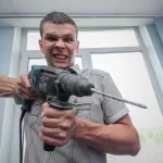 Перфоратор у соседей — резкие удары вместо ровного фона