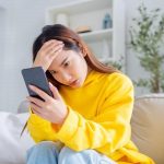 Почему тревога после новостей не проходит даже с погасшим экраном?