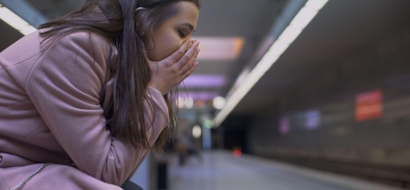 Паническая атака в метро — как пережить приступ и когда вызывать скорую