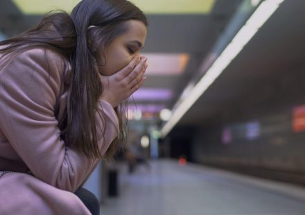 Паническая атака в метро — как пережить приступ и когда вызывать скорую